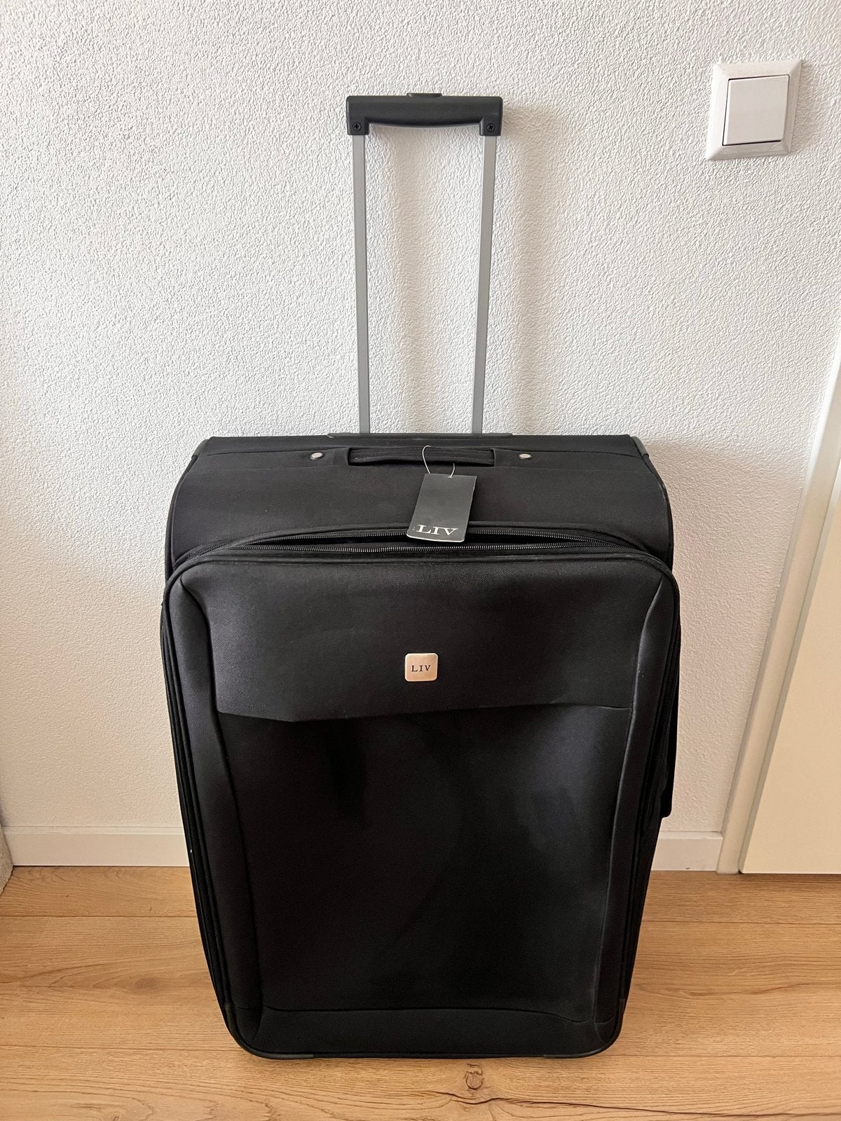 Nieuwe Liv reiskoffer 75x50x25 cm met wieltjes, Sieraden, Tassen en Uiterlijk, Koffers, Ophalen, 45 tot 55 cm, Nieuw, 70 cm of meer