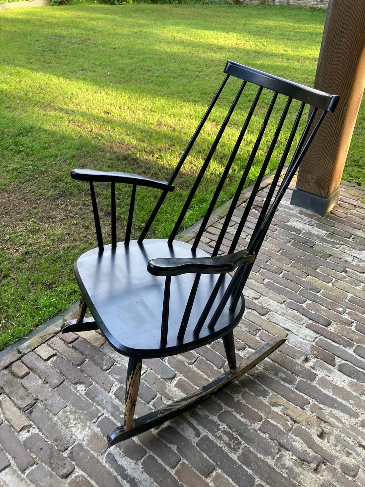 Zwarte vintage schommelstoel, Ophalen