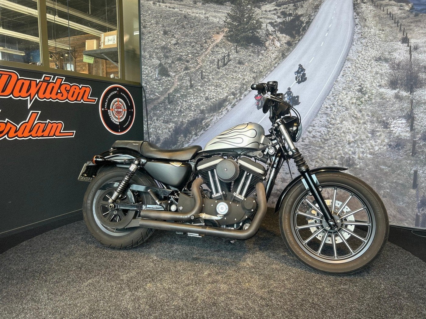 Harley-Davidson XL883N Sportster Iron (bj 2009), Motoren, Motoren | Harley-Davidson, Laan van Vredenoord 33
2289 DA  RIJSWIJK, NL