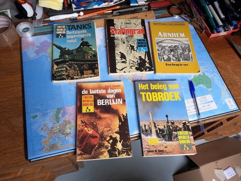 5x Tweede Wereld Oorlog boekjes-Standaard  Tanks, Stalingrad, Verzenden, Overige gebieden, Boek of Tijdschrift
