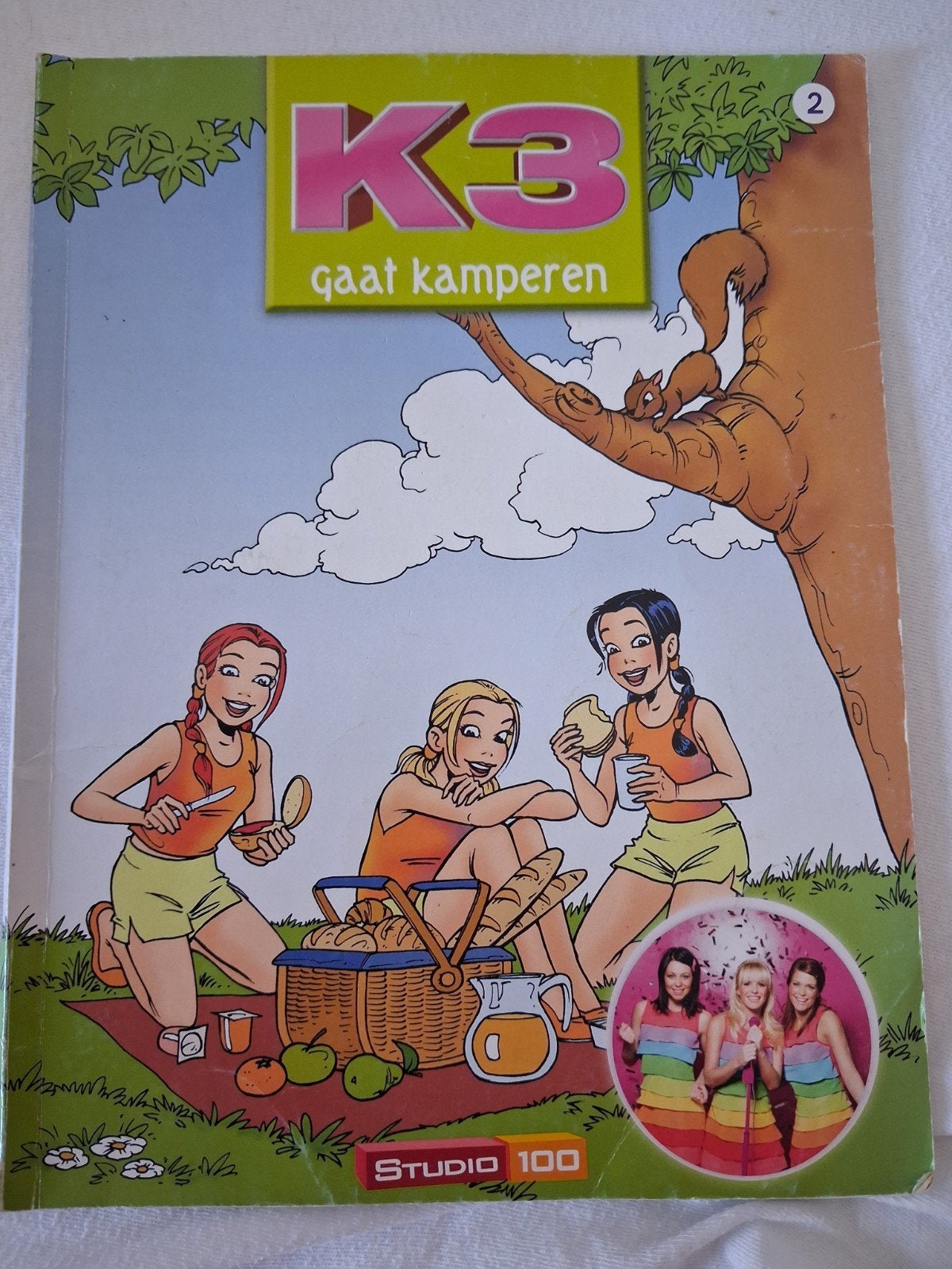 k3 gaat kamperen, Boeken, Eén stripboek, Ophalen of Verzenden, Gelezen, Studio 100