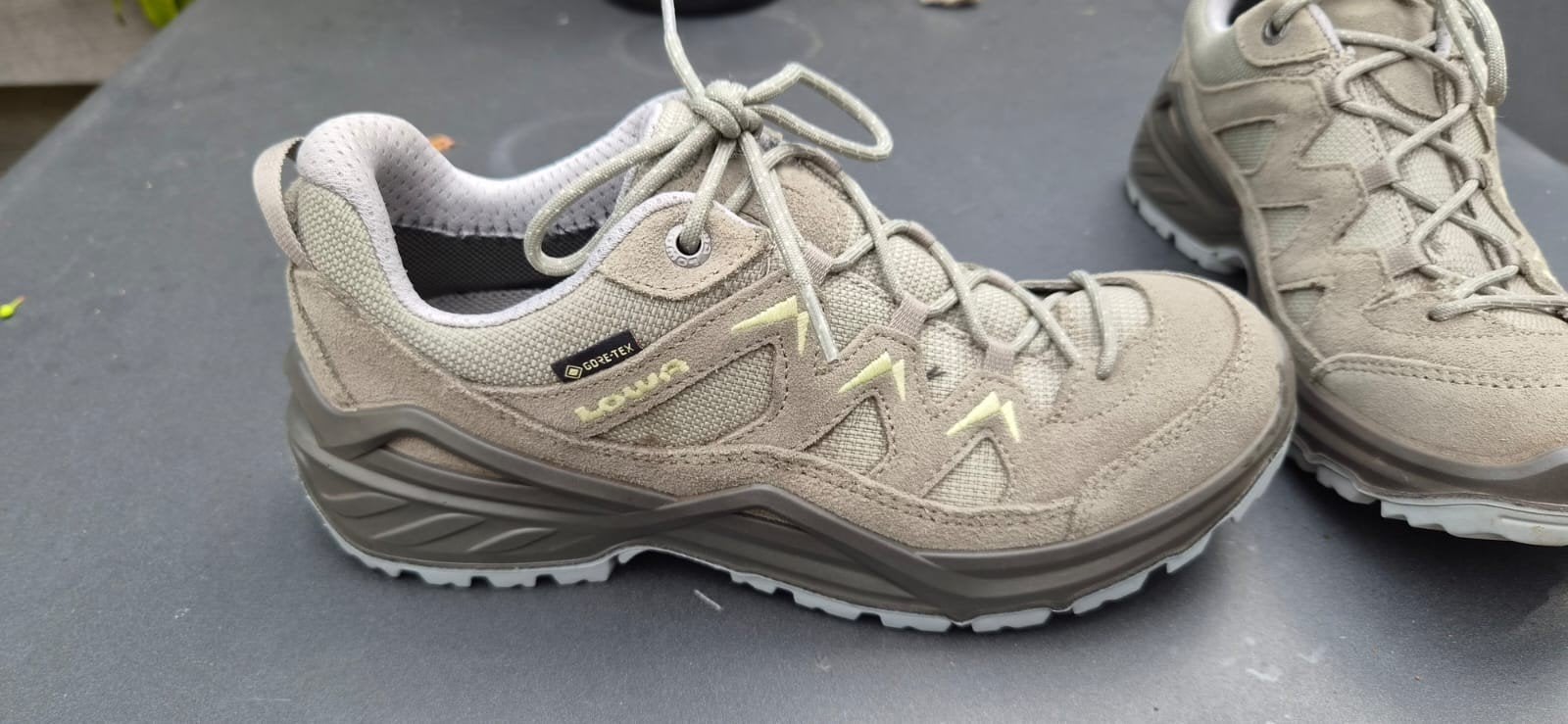 LOWA wandelschoenen mt 38, Ophalen of Verzenden, Zo goed als nieuw, Schoenen