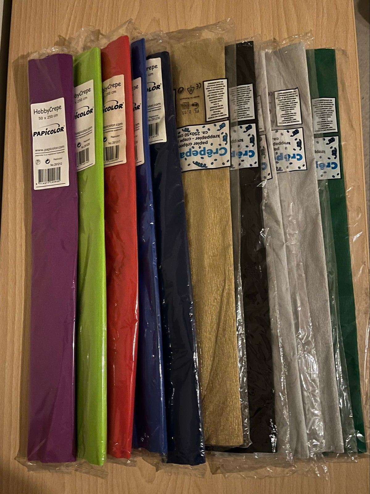 10 pakjes crêpepapier, diverse kleuren (50x250 cm), Nieuw, Meerkleurig, Ophalen of Verzenden, Papier of Karton