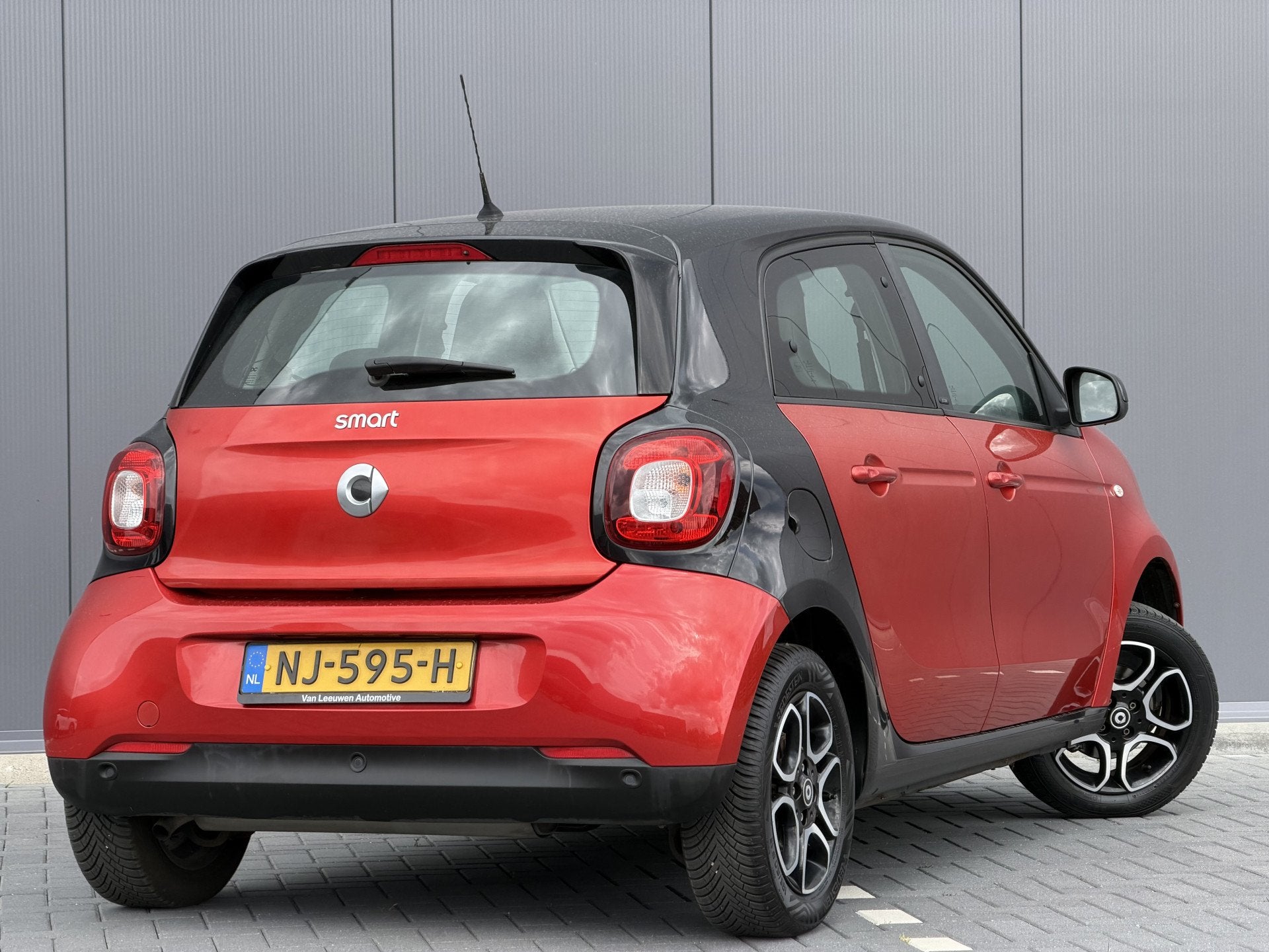 Smart Forfour 1.0 Prime | RIJKLAAR | Stoelverwarming | Leder, Auto's, Smart, Automaat, Achterwielaandrijving, Gebruikt, 4 stoelen