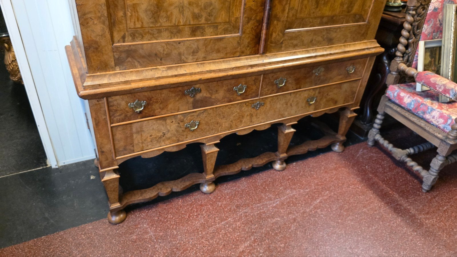 18e euws mahonie kruispoot kabinet, Antiek en Kunst, Ophalen