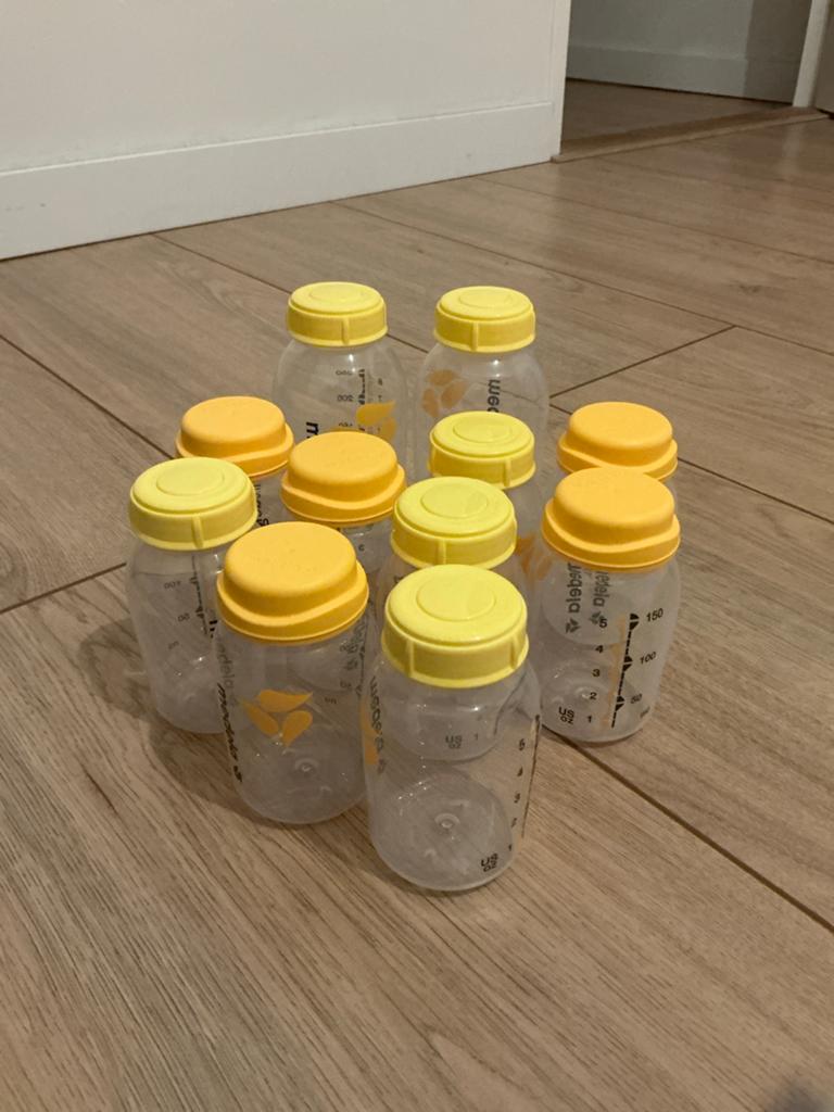 Medela moedermelkflesjes - 11 stuks, Ophalen, Gebruikt, Overige typen