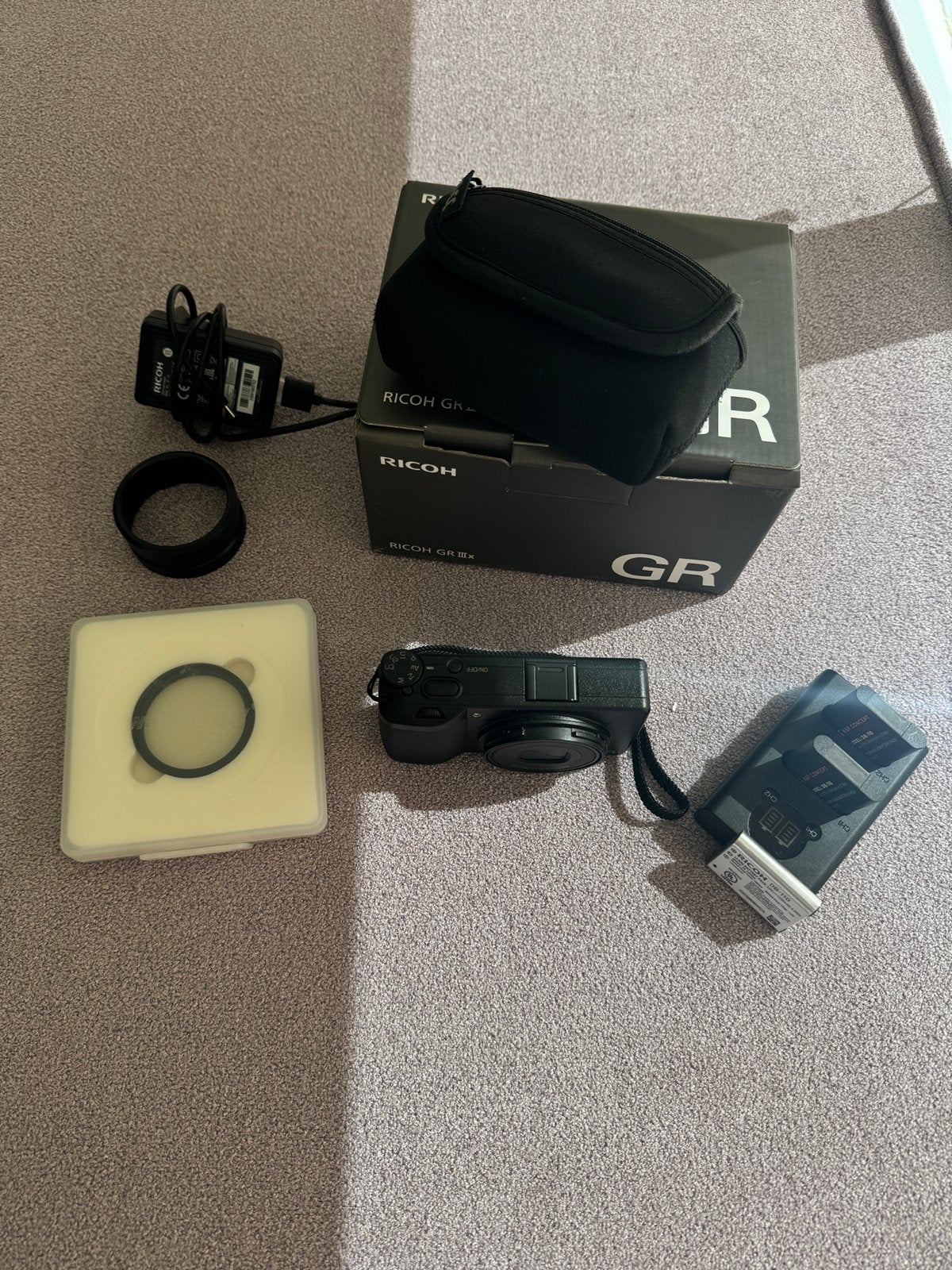 Ricoh GR IIIx compleet: 3 accu’s, dual charger, filters, Ophalen, Zo goed als nieuw, Overige Merken, Geen optische zoom