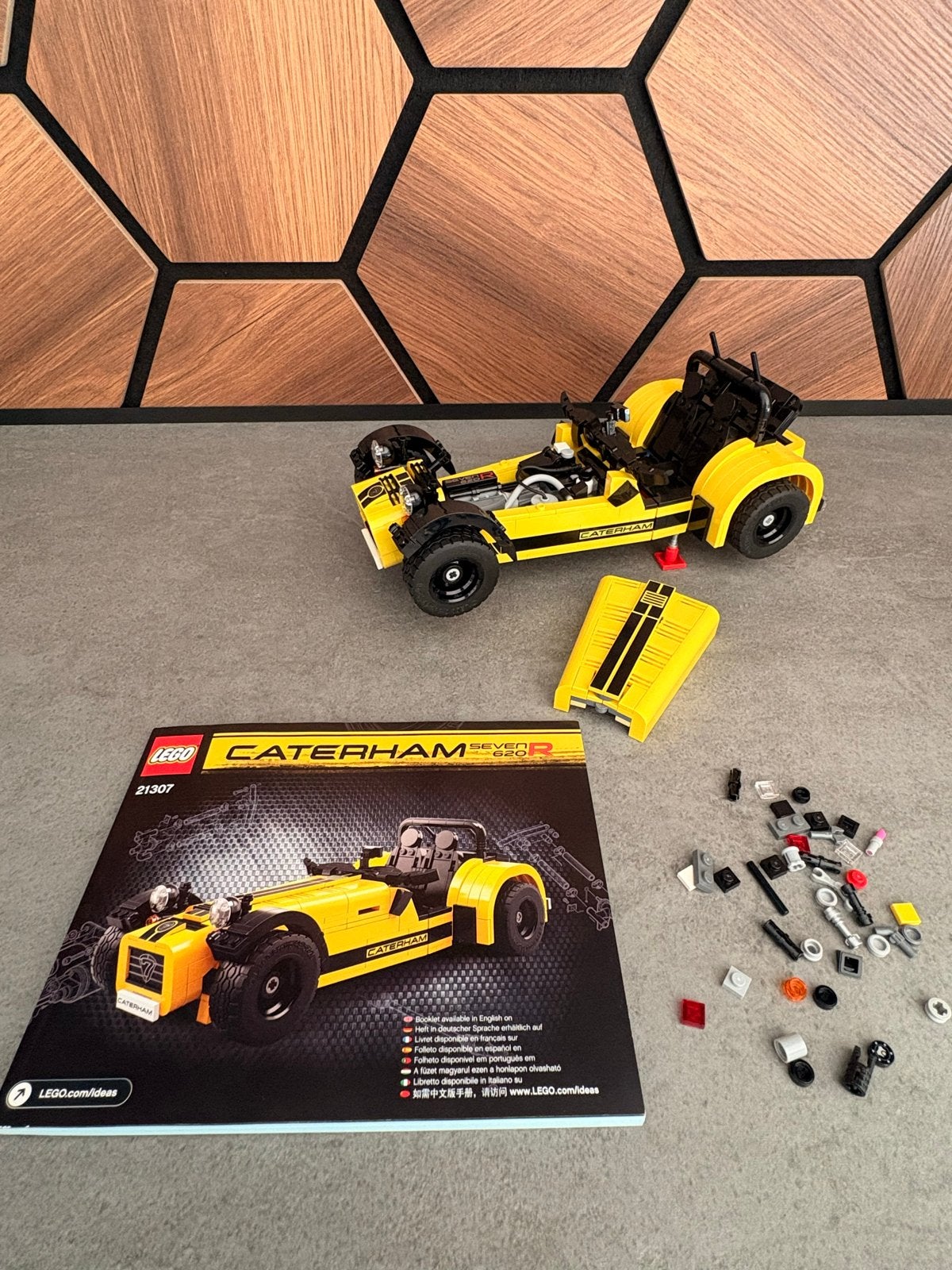 !!Perfect!! LEGO Ideas Caterham Seven 620R (21307), Lego, Ophalen of Verzenden, Compleet, Complete set