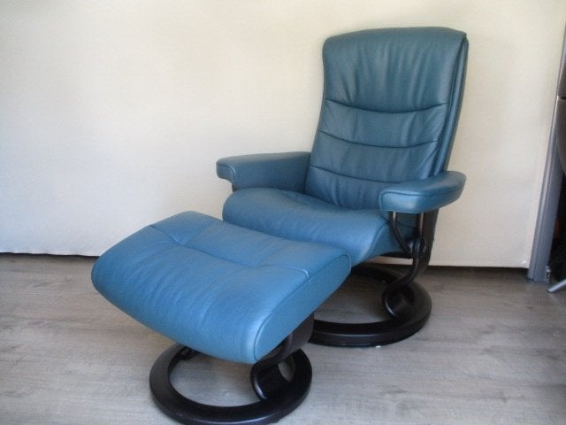 NIEUWSTAAT Stressless Opal leder azuurblauw leder + hocker M, Ophalen, 75 tot 100 cm, Leer, Zo goed als nieuw