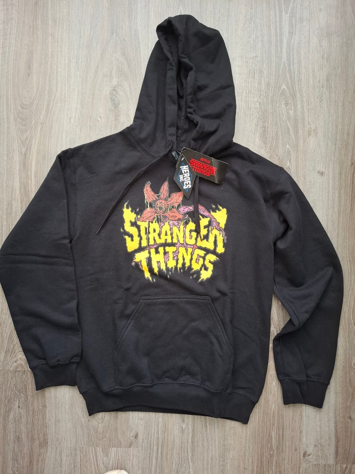 Stranger Things "Thrashin' Logo" Hoodie, Ophalen of Verzenden, Maat 46 (S) of kleiner, Rood