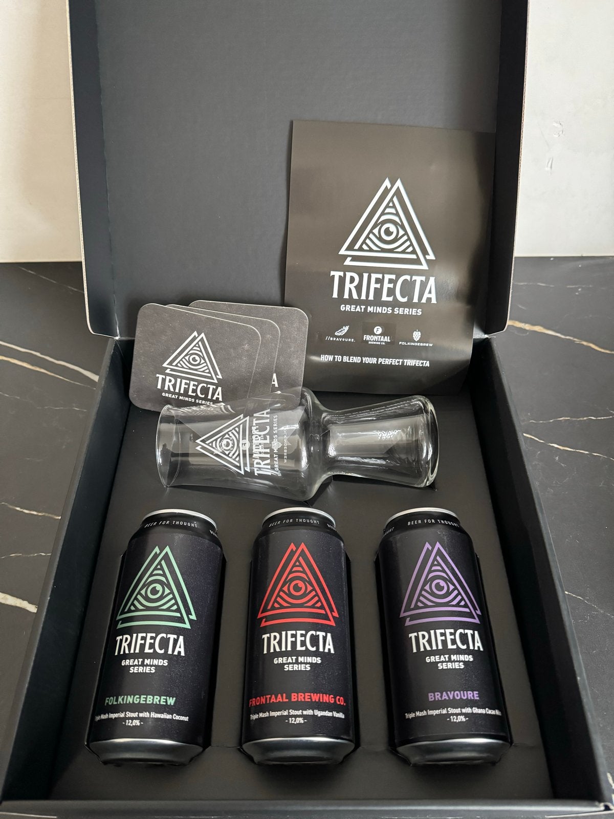 Trifecta Great Minds Series Bierpakket met Glas en Viltjes, Verzamelen, Ophalen of Verzenden, Zo goed als nieuw, Flesje(s), Overige merken