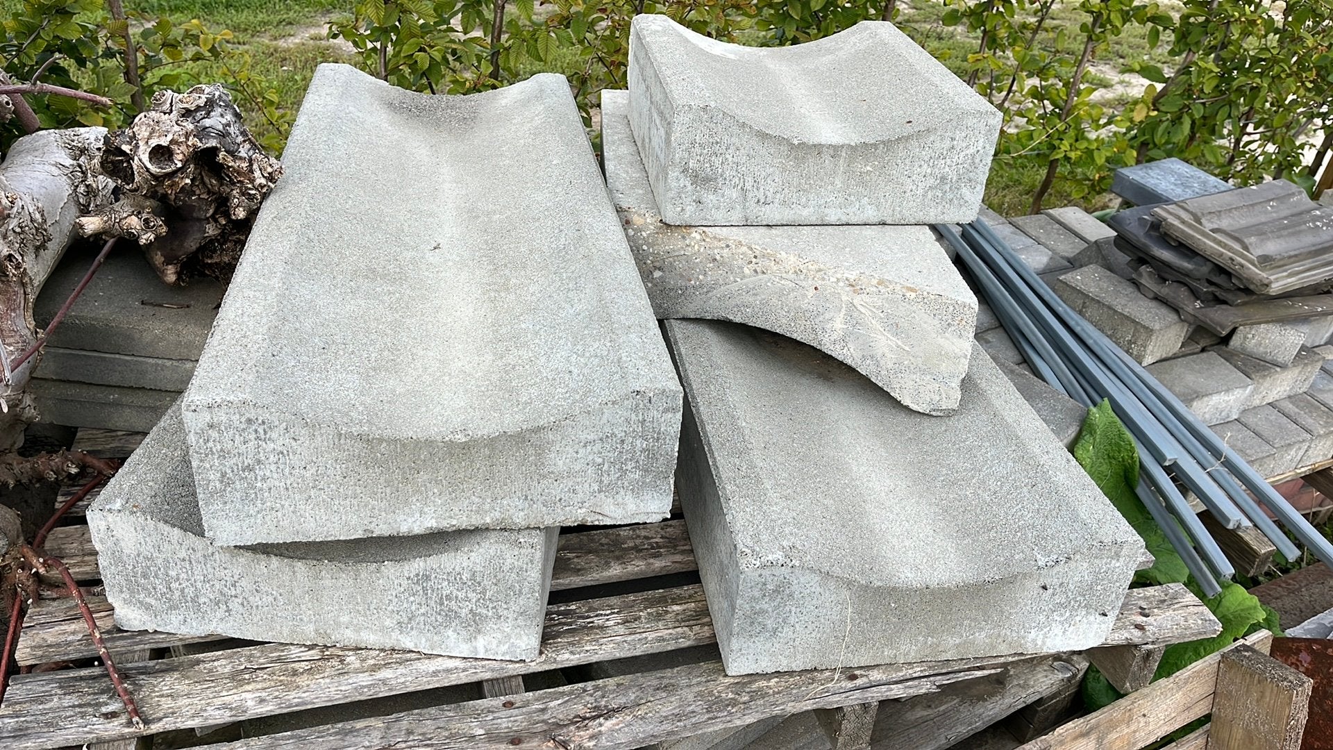 Molgoten  beton, Tuin en Terras, Ophalen, Zo goed als nieuw, Minder dan 5 m²