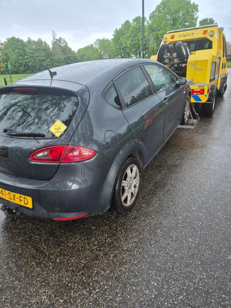 Seat Leon 1.6 75KW 2006 Grijs, Auto's, Seat, Zwart, 4 cilinders, Leon, 1200 kg