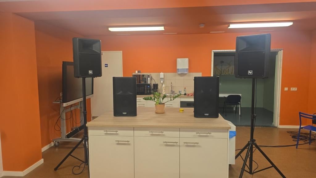 Speakers huren Utrecht €80 per dag., Ophalen, Overige typen
