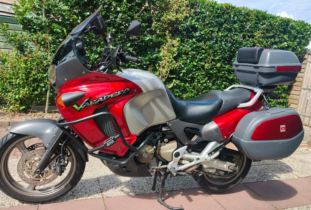 Honda Varadero 1000XL lage KM stand, Motoren, Motoren | Honda, 2 cilinders, Particulier, Toermotor, Meer dan 35 kW