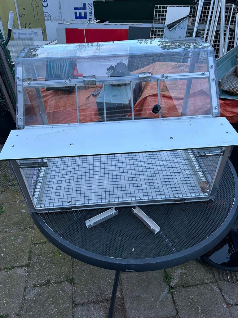 Spoednik lexaan 4 mm nieuw met mestladen, Mannelijk, Postduif