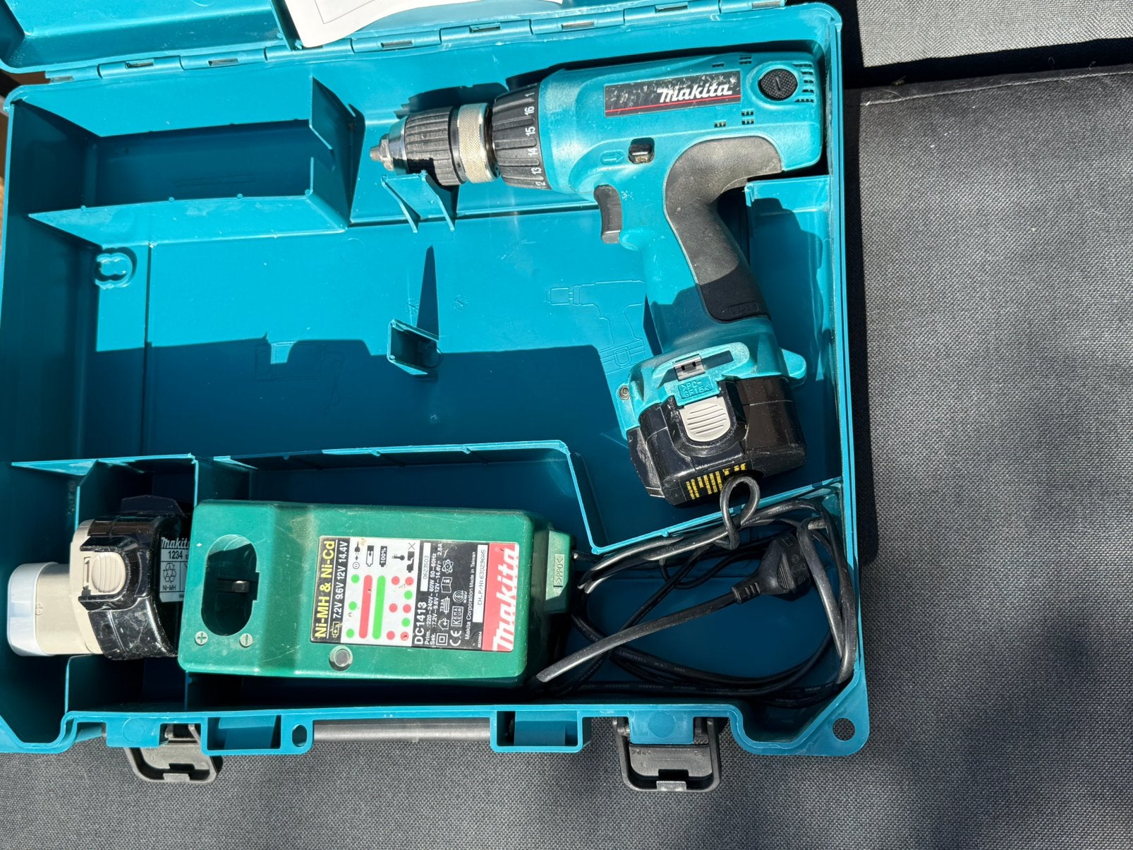 Makita schroefmachine 12V 6317DWDE, Ophalen of Verzenden, Zo goed als nieuw, Boor- en Schroefmachine