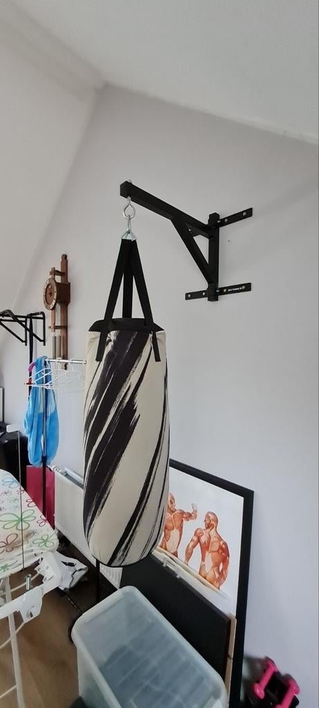 Bokszak met muurbeugel - 80cm, Ophalen, Zo goed als nieuw, Bokszak