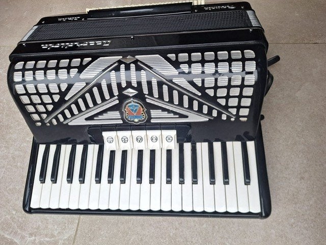 Accordeon Accordiola, Ophalen, 80-bas, Met koffer, Toetsaccordeon