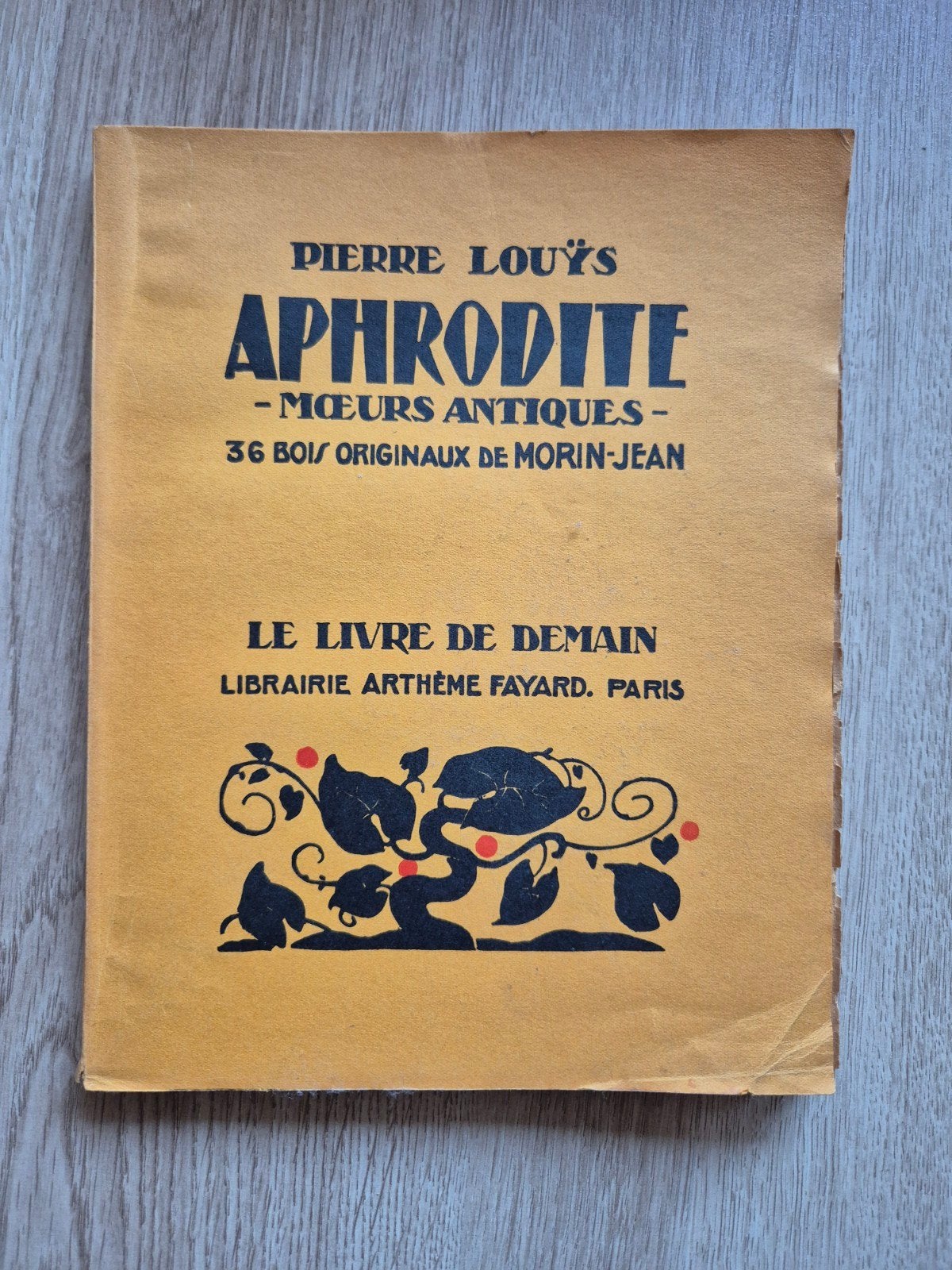 Oud Frans Boek: Aphrodite (Pierre Louÿs) met 36 houtsneden
B, Ophalen of Verzenden