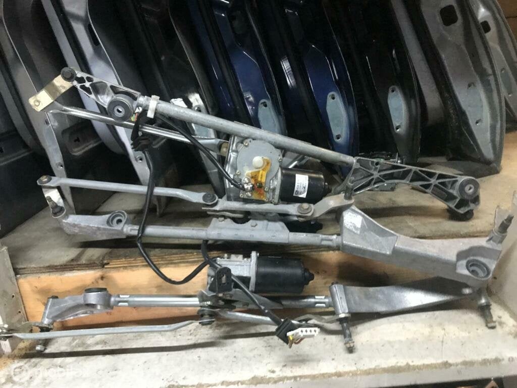 Mercedes C-klasse W203 Ruitenwissermotor compleet A203820342, Gebruikt, Mercedes-Benz, Ophalen of Verzenden, Mercedes-Benz