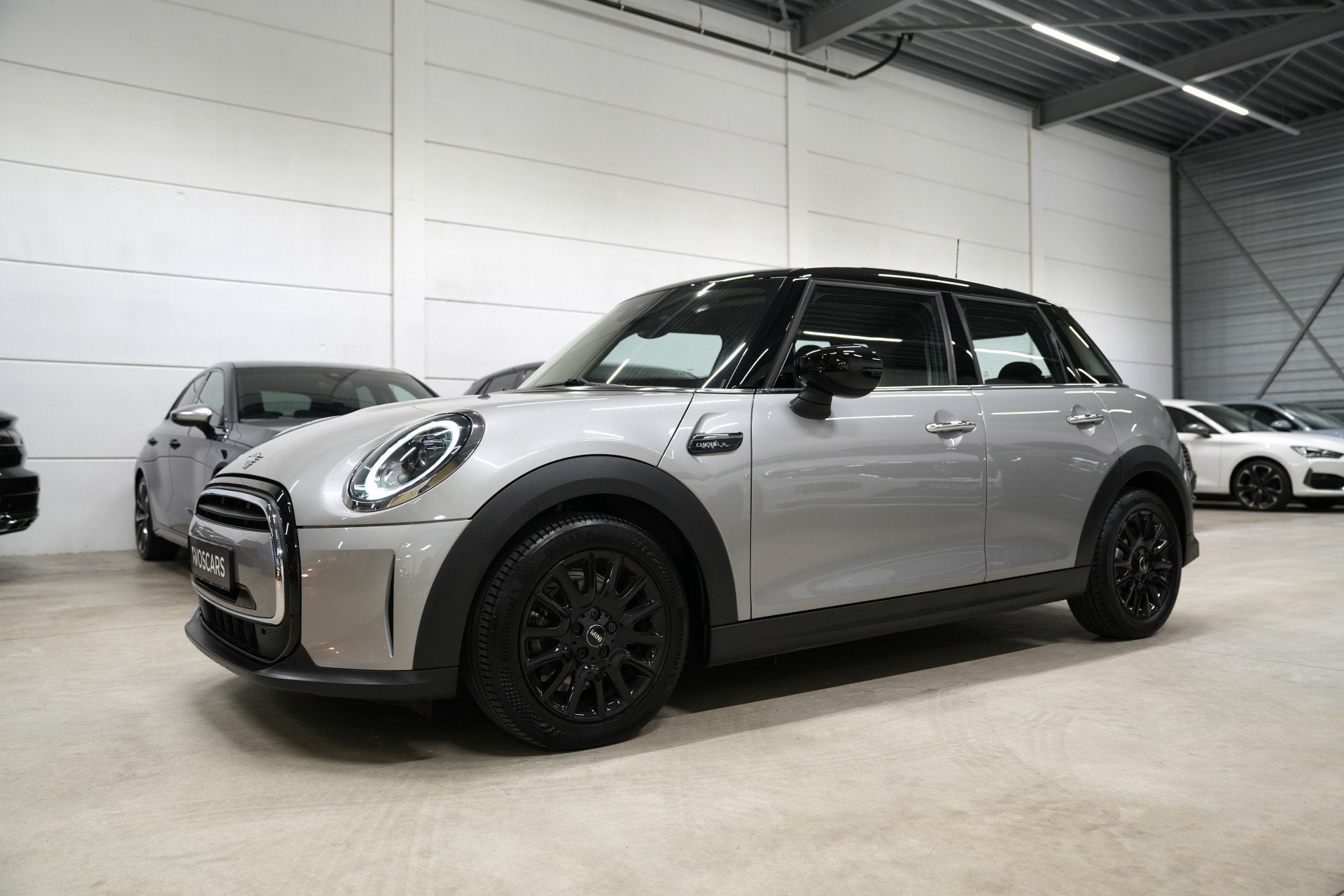 MINI 5-deurs 1.5 Cooper Camden Edition * Automaat - LED - Sf, Auto's, Gebruikt, Met garantie (alle), Origineel Nederlands, 3 cilinders