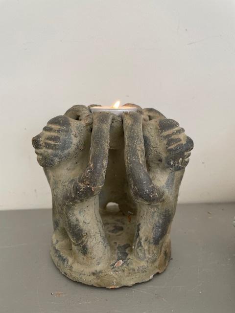 Vriendenkring sculptuur terracotta kandelaar. Circle of life, Ophalen