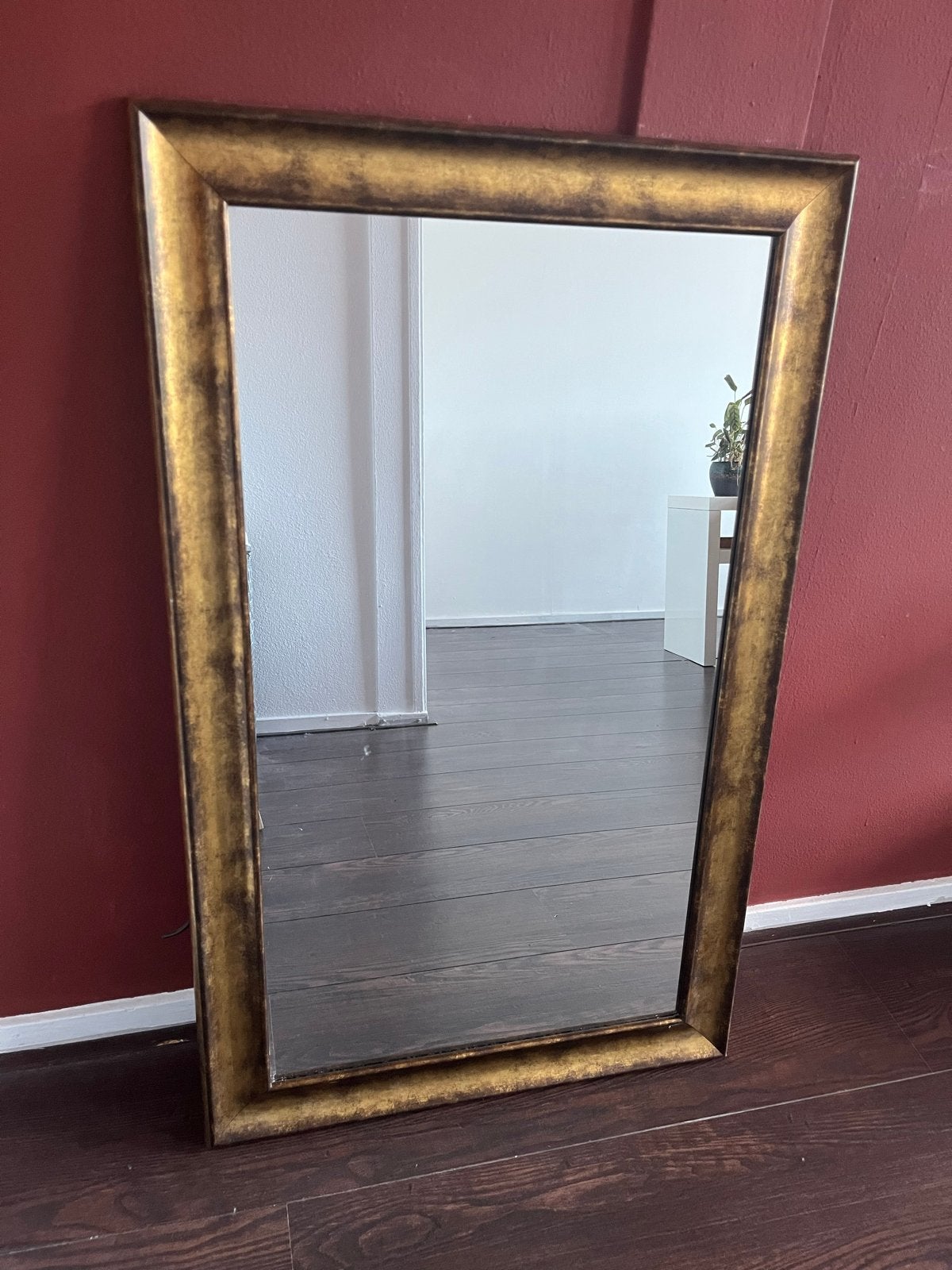 Gouden spiegel met sierlijke lijst, Ophalen, Gebruikt, 100 tot 150 cm, Rechthoekig