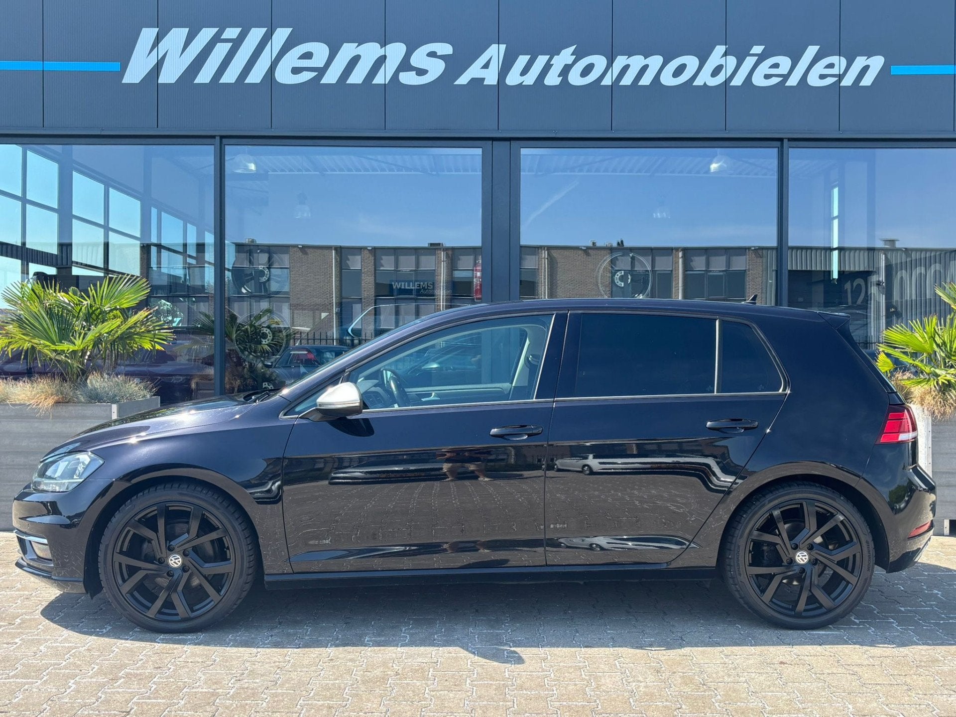 Volkswagen Golf 1.5 TSI Comfortline Adaptive Cruise, App-Con, Auto's, Stof, 4 cilinders, Met garantie (alle), Zwart