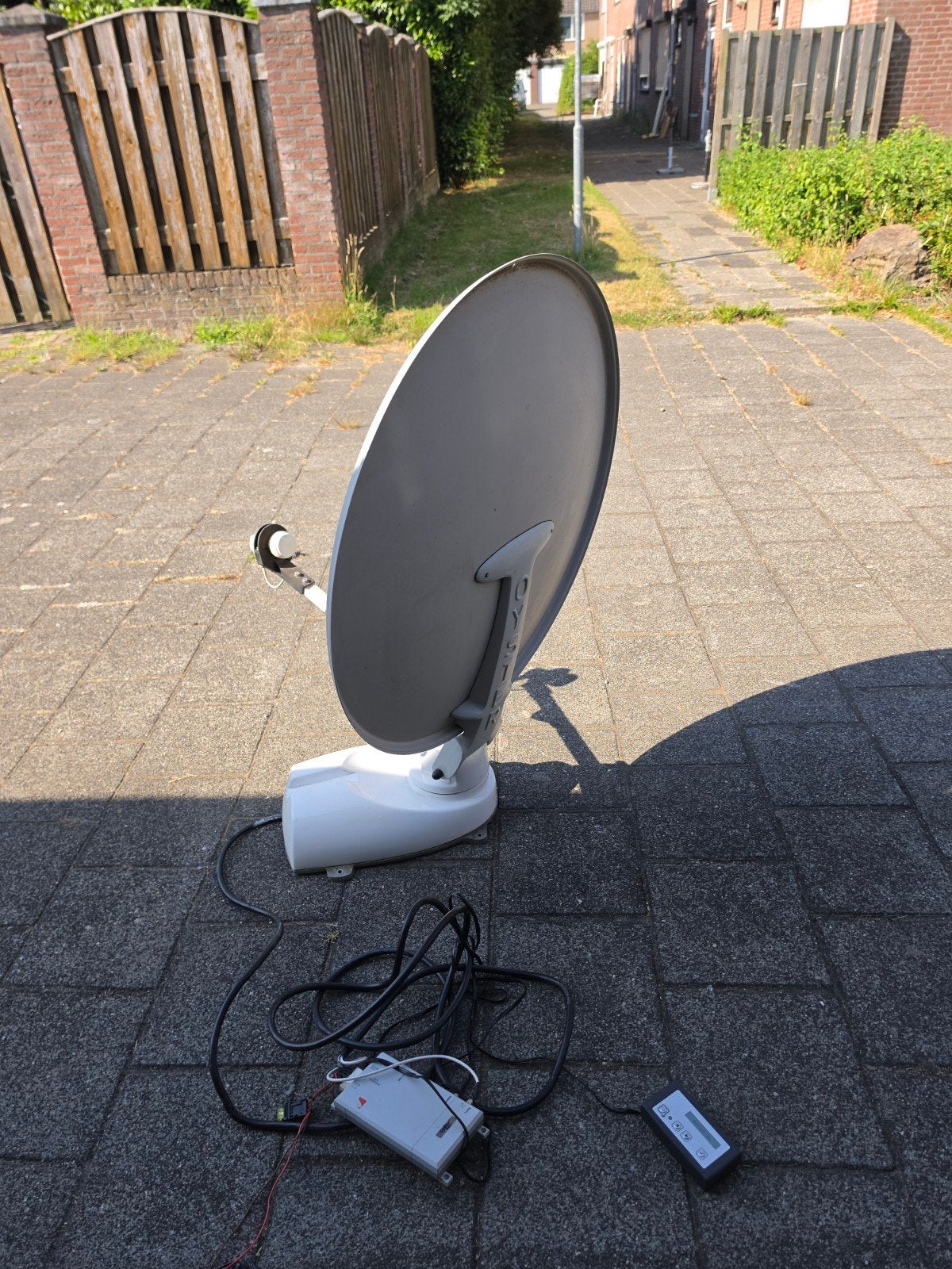 Volautomatische schotelantenne voor camper/caravan, Ophalen of Verzenden, Gebruikt, (Schotel)antenne, Overige merken