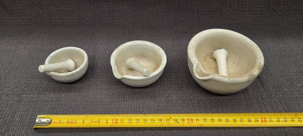 3x Porselein laboratorium apothekers vijzel, Ophalen of Verzenden