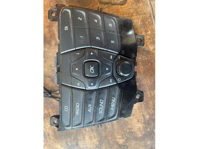Radiobedienings paneel van een Ford Transit Custom, Gebruikt, -, -, -