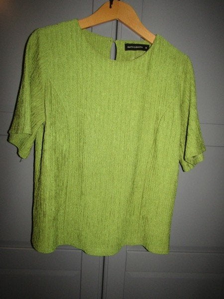 G745 Guts & Gusto met M mosgroen blouse top reliëf kreuk, Maat 38/40 (M), Guts & Gusto, Verzenden, Zo goed als nieuw