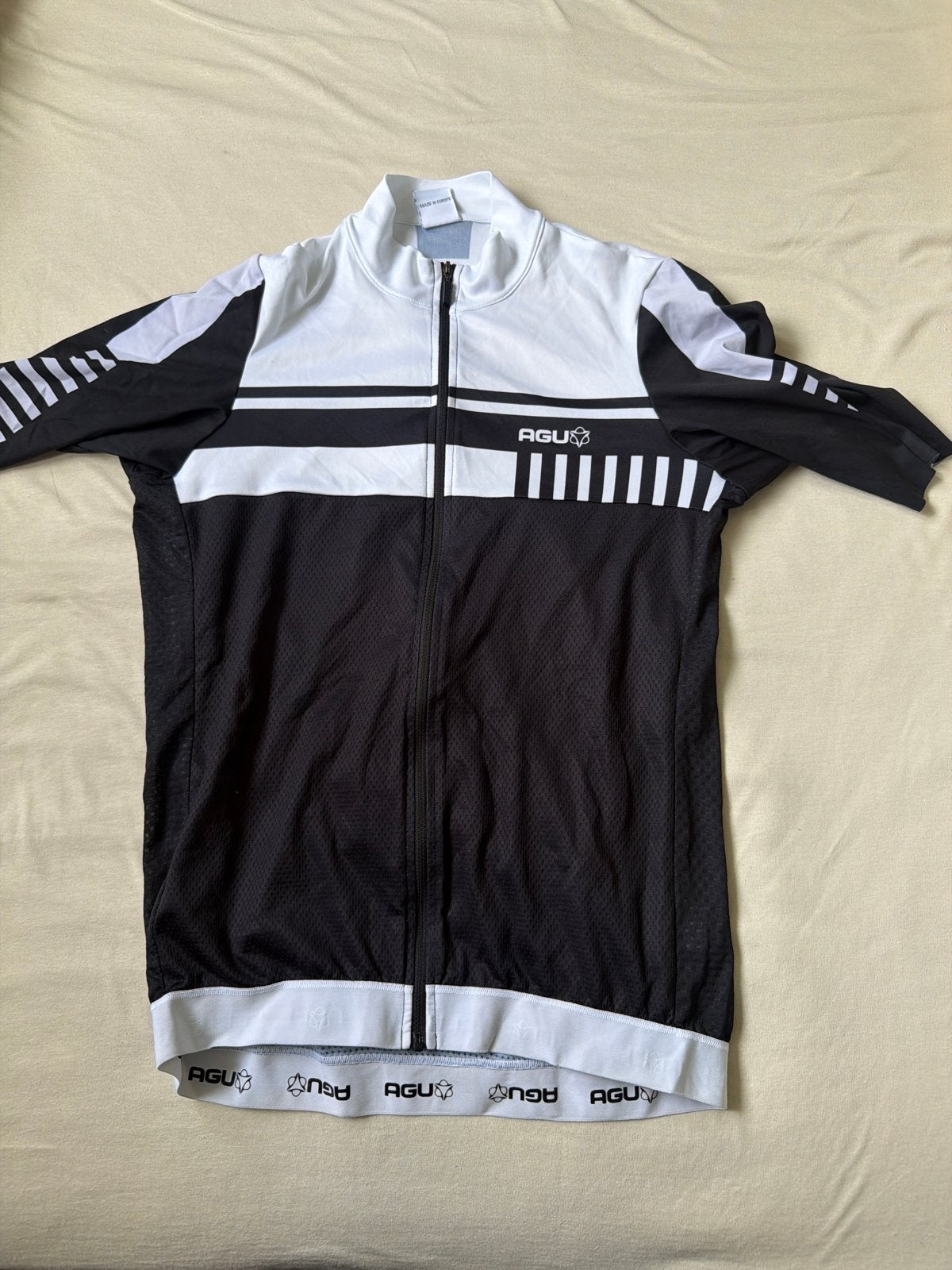 AGU Fietsjack Zwart/Wit - Maat M, Maat 48/50 (M), Zwart, Ophalen of Verzenden, Zo goed als nieuw