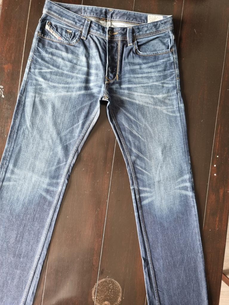 ZGAN CLASSIC DIESEL LARKEE REGULAR STRAIGHT JEANS SIZE 33/34, Diesel, Blauw, Ophalen of Verzenden, Zo goed als nieuw