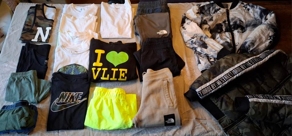 30-delig kledingpakket jongens 134 / 140, Ophalen of Verzenden, Gebruikt, Jongen, Broek