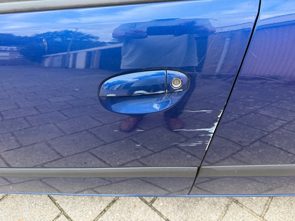 Foto 13 van Hyundai i10 1.25 I 5DR 2012 Blauw