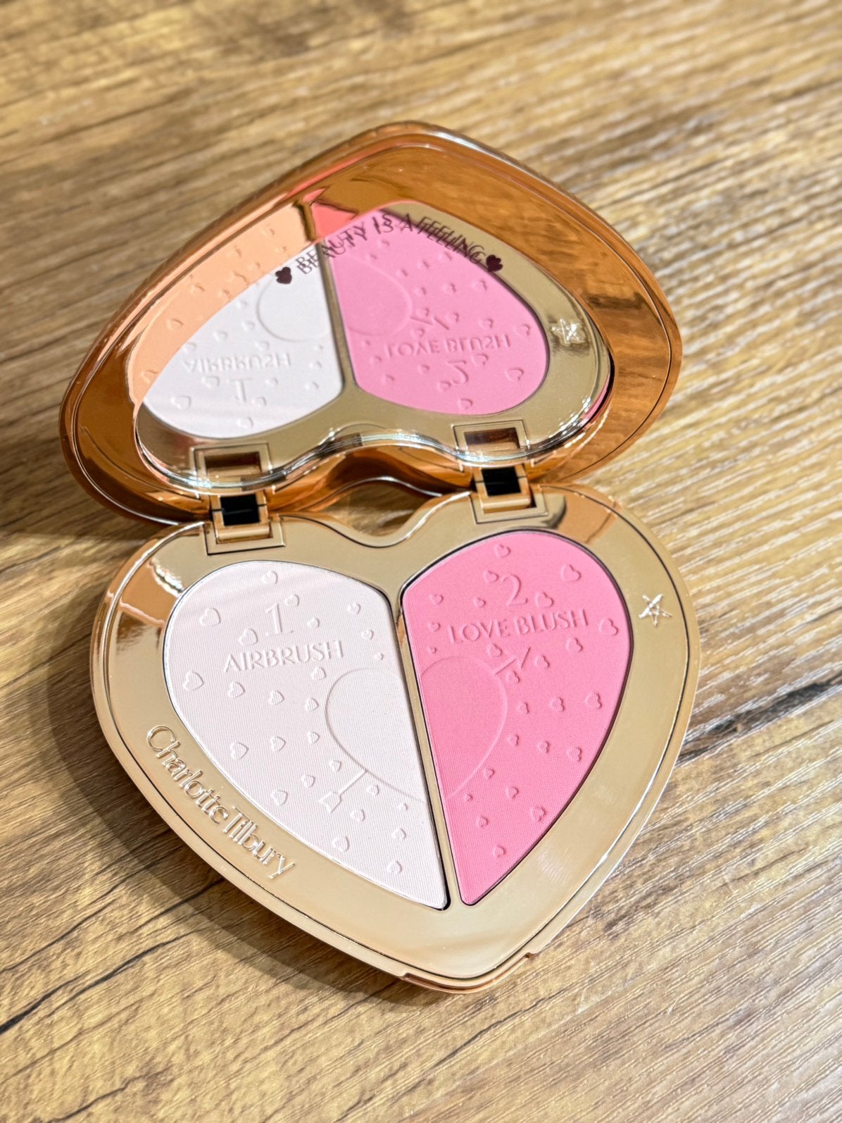 Charlotte Tilbury Beauty Soulmates Face Palette - nieuw, Sieraden, Tassen en Uiterlijk, Ophalen of Verzenden, Zo goed als nieuw