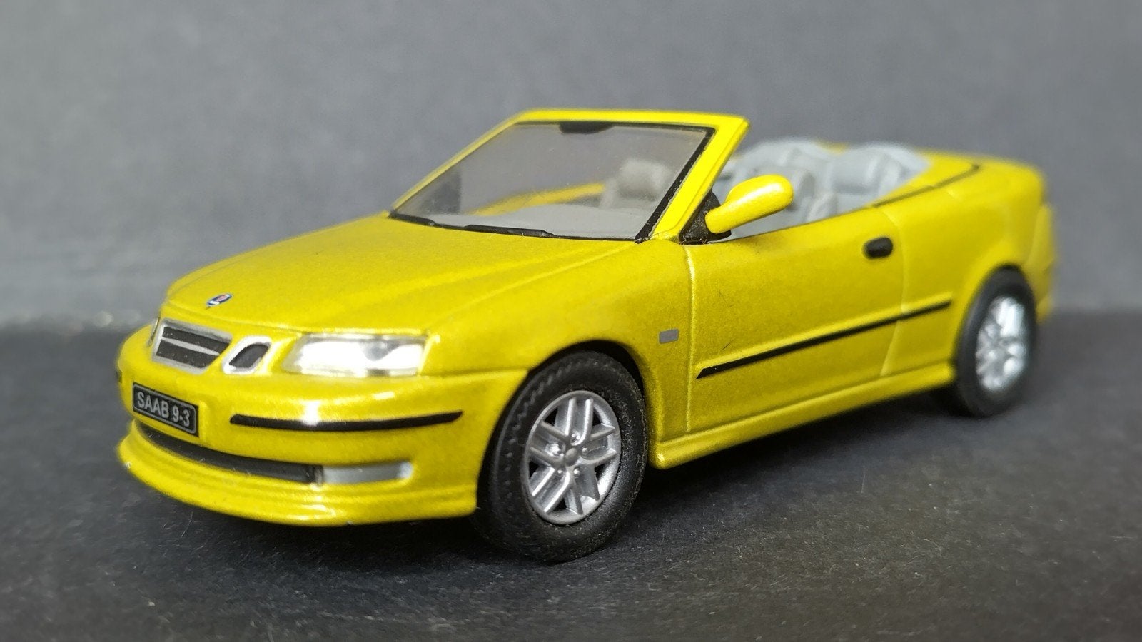 Saab 9-3 2004 cabrio 1:43 Road Signature Yatming Pol, Overige merken, Road Signature, Auto, Verzenden