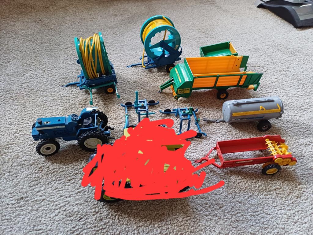 Britains met schade, Ophalen of Verzenden, Zo goed als nieuw, Tractor of Landbouw, Britains