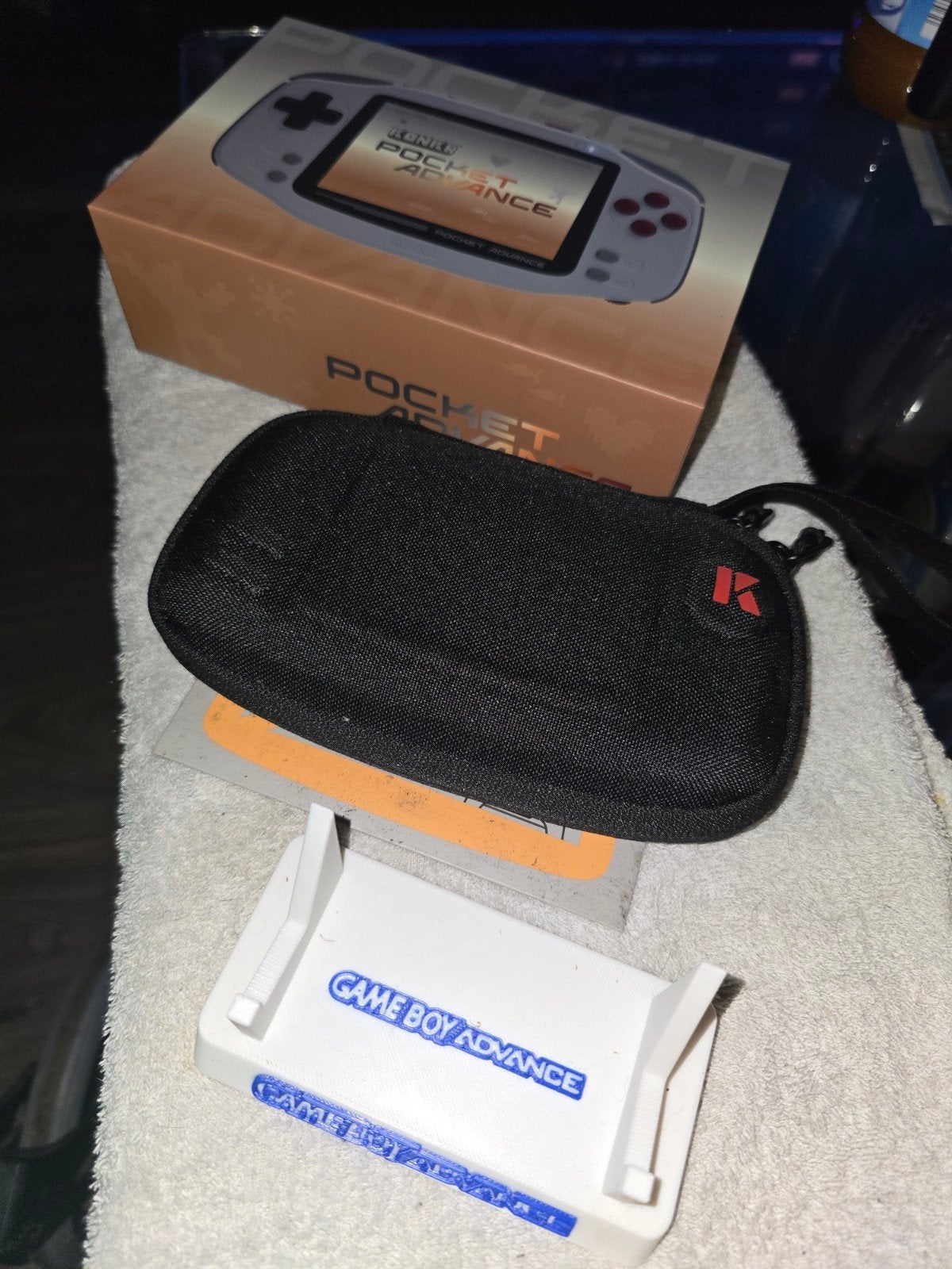 Konker Pocket Advanced, 4gb versie, screen protector, Spelcomputers en Games, Ophalen of Verzenden, Nieuw, Hoesje, Tasje of Behuizing