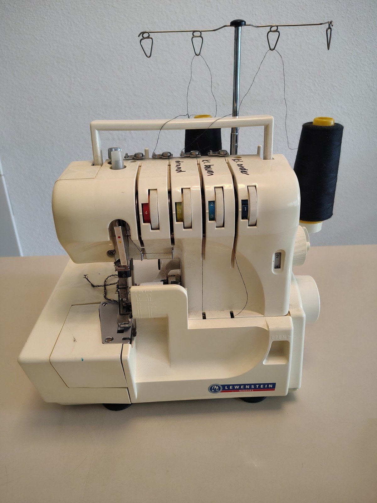 Lewenstein QuatroLock 8 Overlockmachine, Ophalen, Gebruikt, Lockmachine, Lewenstein