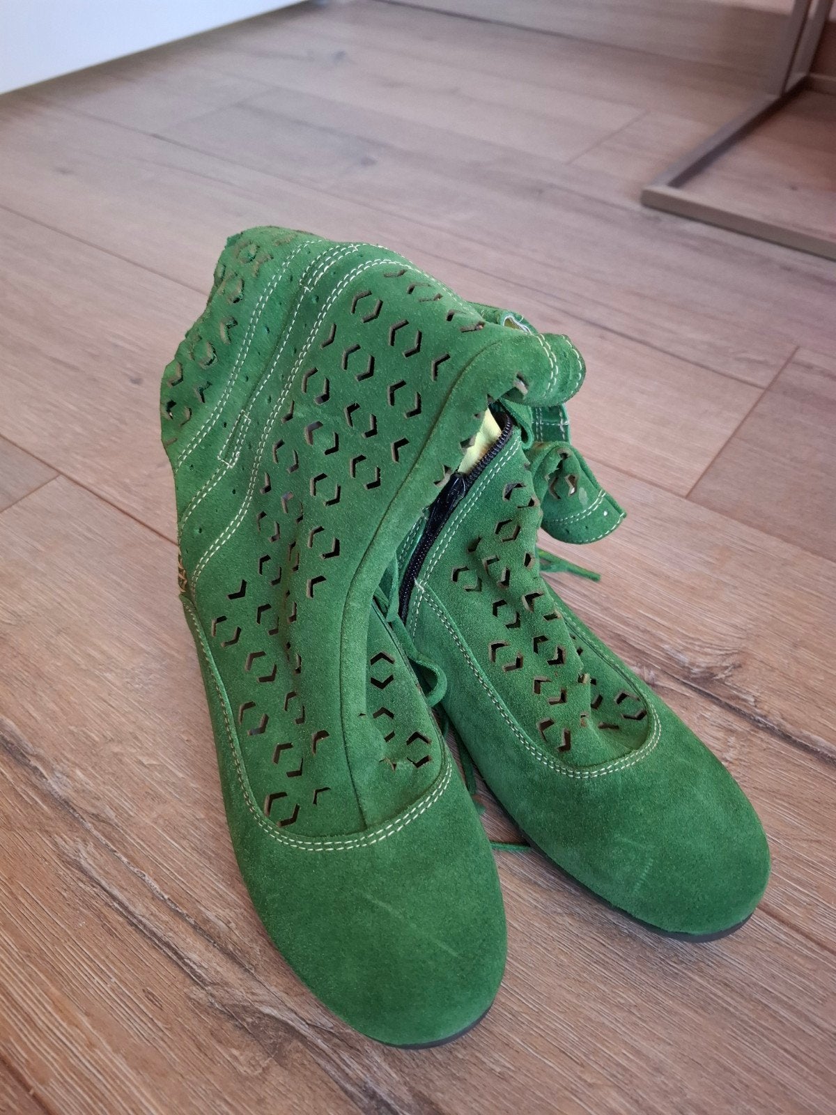 Leuke groene leren zomerlaarzen maat 36 zgan met franjes, Verzenden, Zo goed als nieuw, Groen, Lage of Enkellaarzen