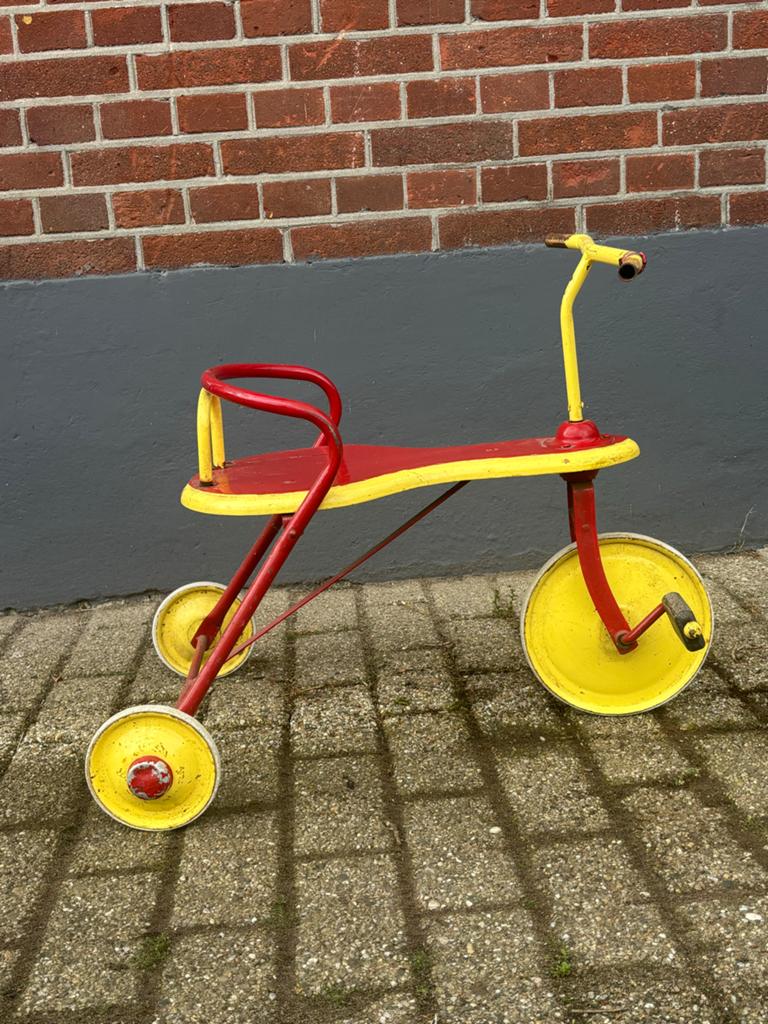 Vintage loopfiets/driewieler rood/geel, Ophalen, Gebruikt