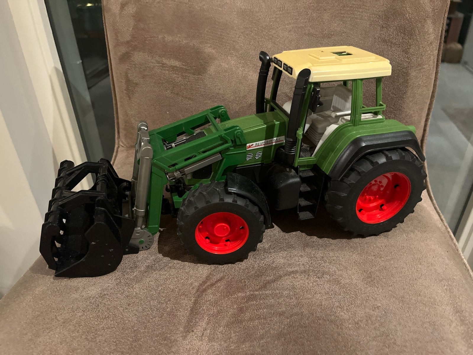 Fendt Tractor met voorlader - Speelgoed, Ophalen of Verzenden, Gebruikt