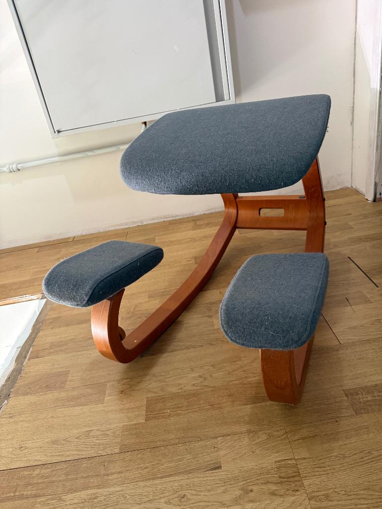 Stokke varier, Huis en Inrichting, Ophalen, Zo goed als nieuw, Grijs, Bureaustoel