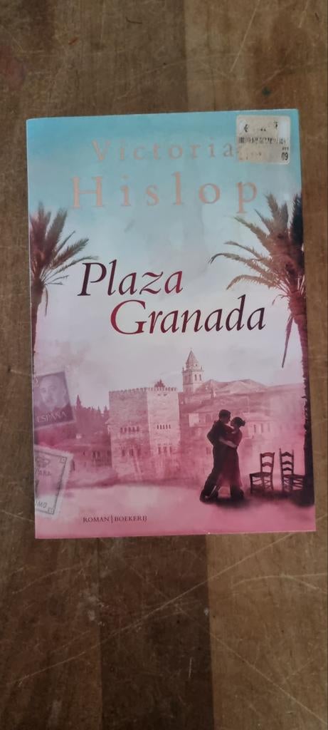 Plaza Granada - Victoria Hislop (Roman), Boeken, Romans, Gelezen, Nederland, Verzenden