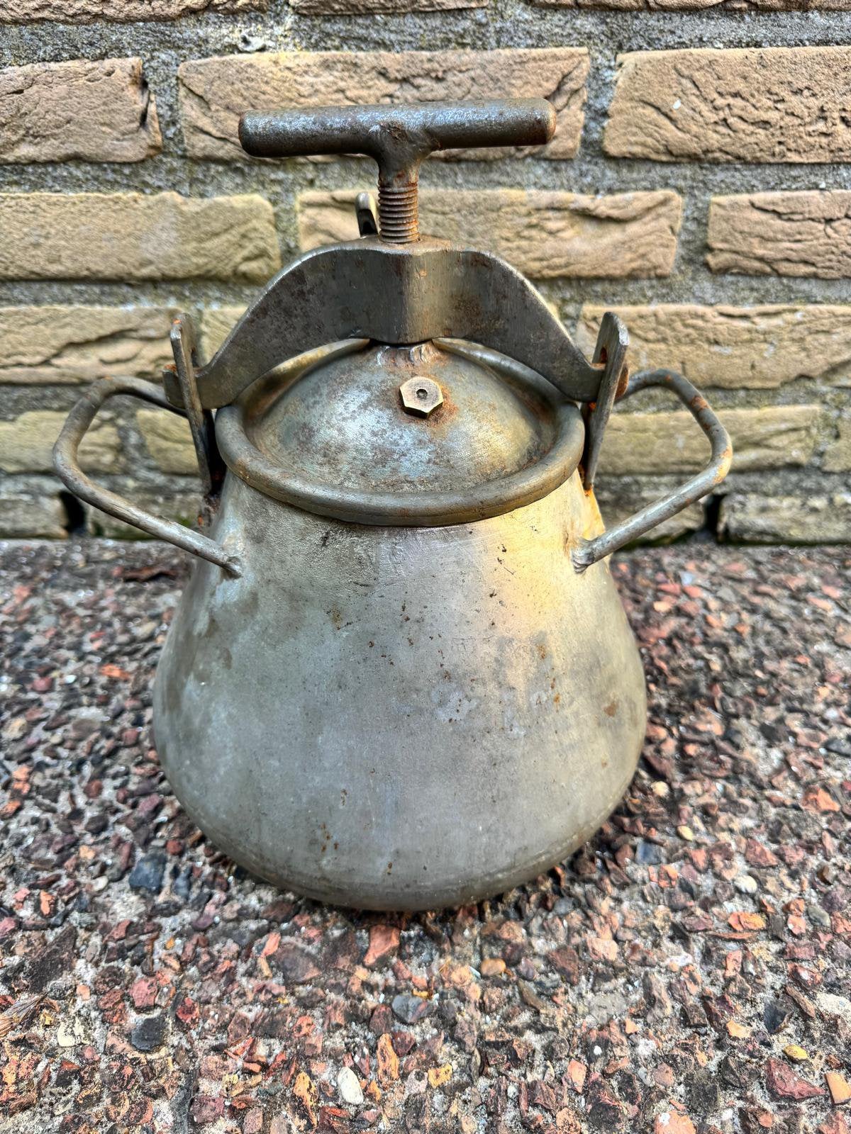 Antieke Franse snelkookpan, Verzenden