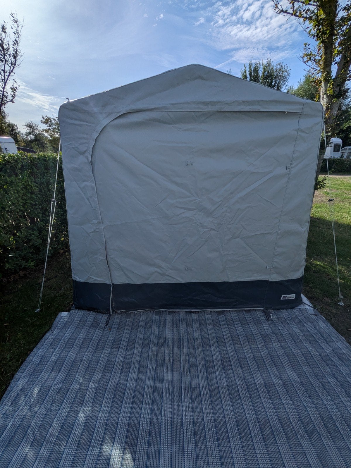 schuurtent, Caravans en Kamperen, Ophalen, Zo goed als nieuw