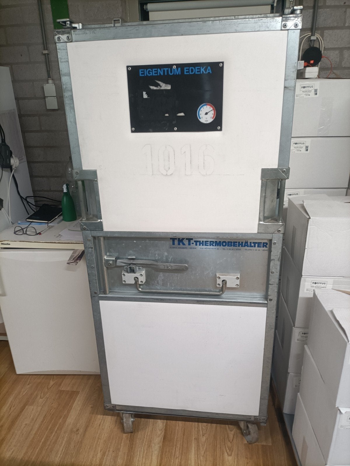Isolatie-/thermokast omgebouwd tot warmtekast, Ophalen, Gebruikt